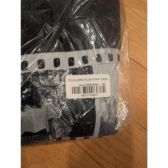Taylor Swift Size M Crewneck Folklore Film Strip Stars Sealed NWT Eras Tour - Picture 4 of 9